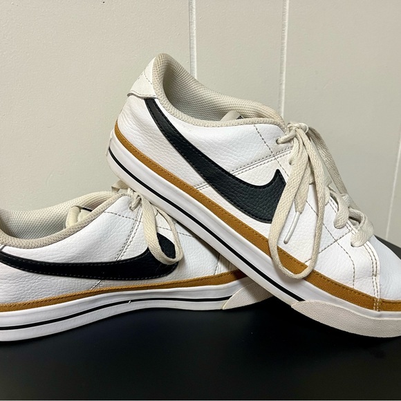 Excellent Condition Nike Court Legacy Sneakers - Picture 3 of 4